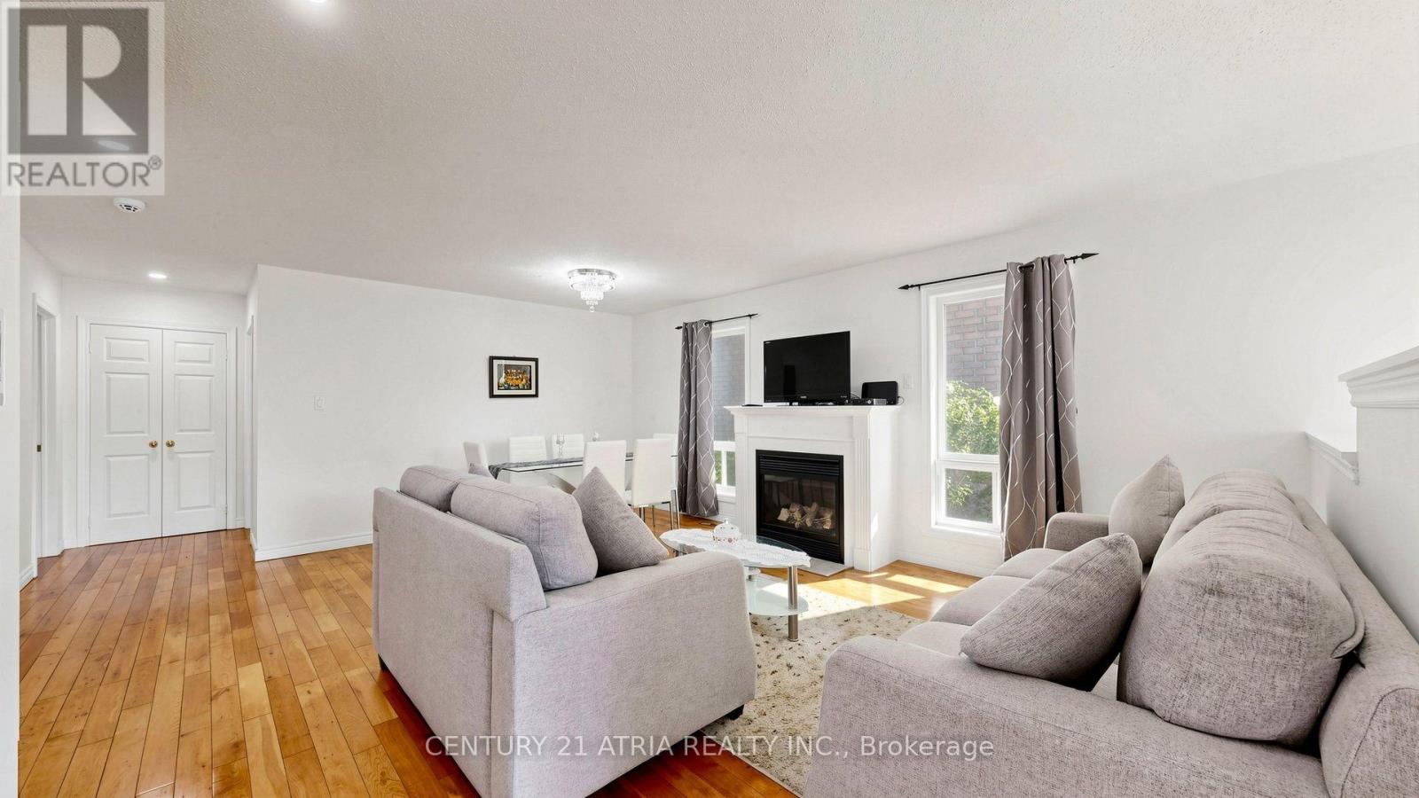 102 Huntington Crescent, Clarington, Ontario  L1E 3C5 - Photo 6 - E13655324