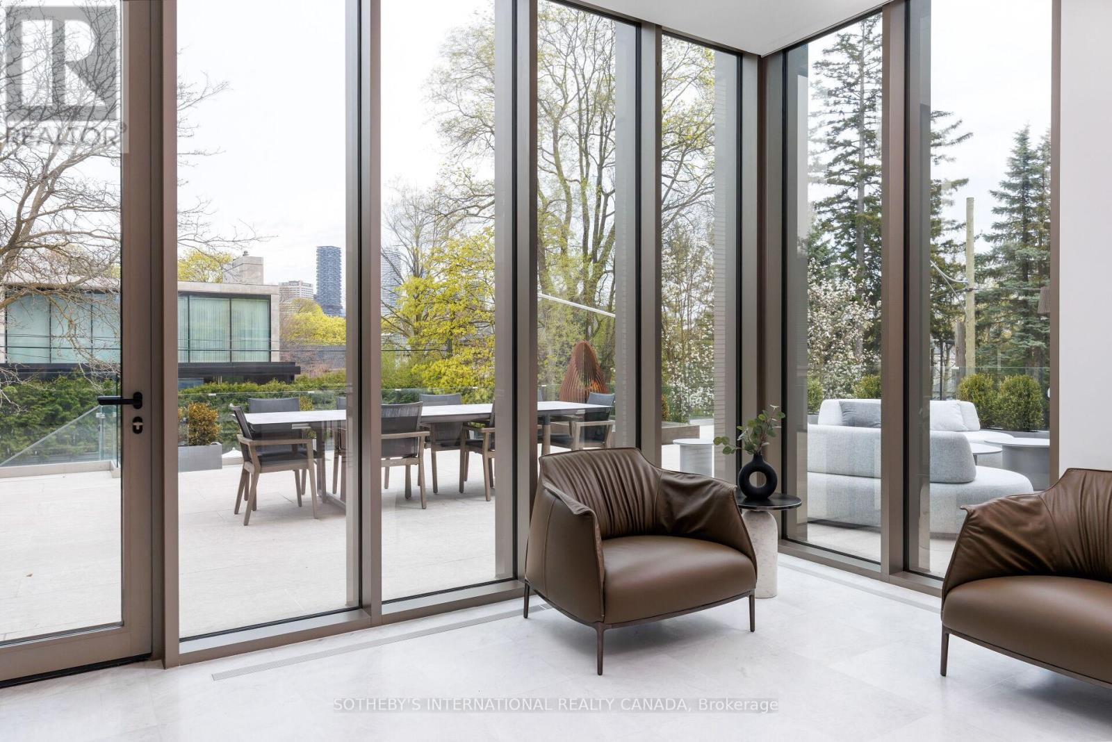 211 Dunvegan Road, Toronto, Ontario M5P 2P3 - Photo 18 - C13653822