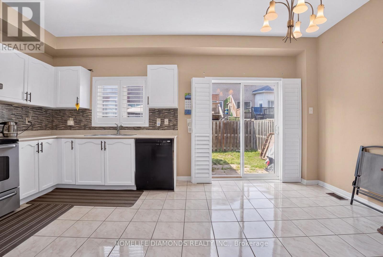 58 Fandango Drive, Brampton, Ontario  L6X 0R4 - Photo 13 - W13655340