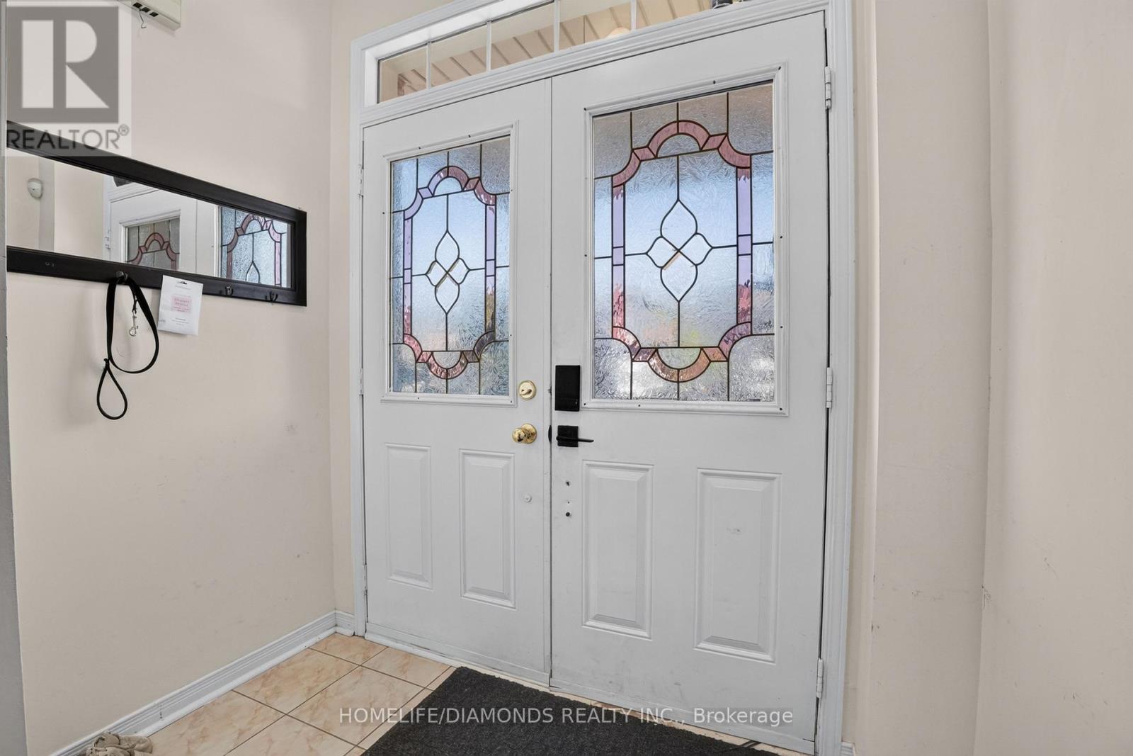 58 Fandango Drive, Brampton, Ontario  L6X 0R4 - Photo 5 - W13655340