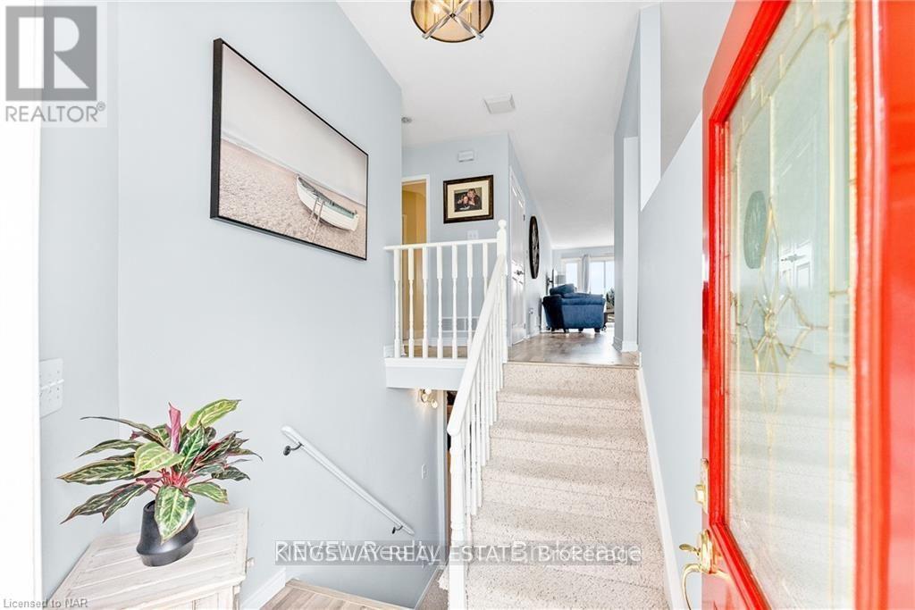 11 Jackson Court W, Welland, Ontario  L3C 7G2 - Photo 5 - X13655378