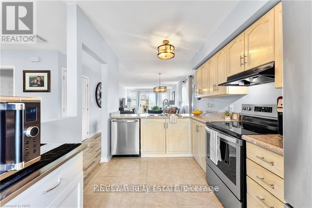 11 Jackson Court W, Welland, Ontario  L3C 7G2 - Photo 6 - X13655378