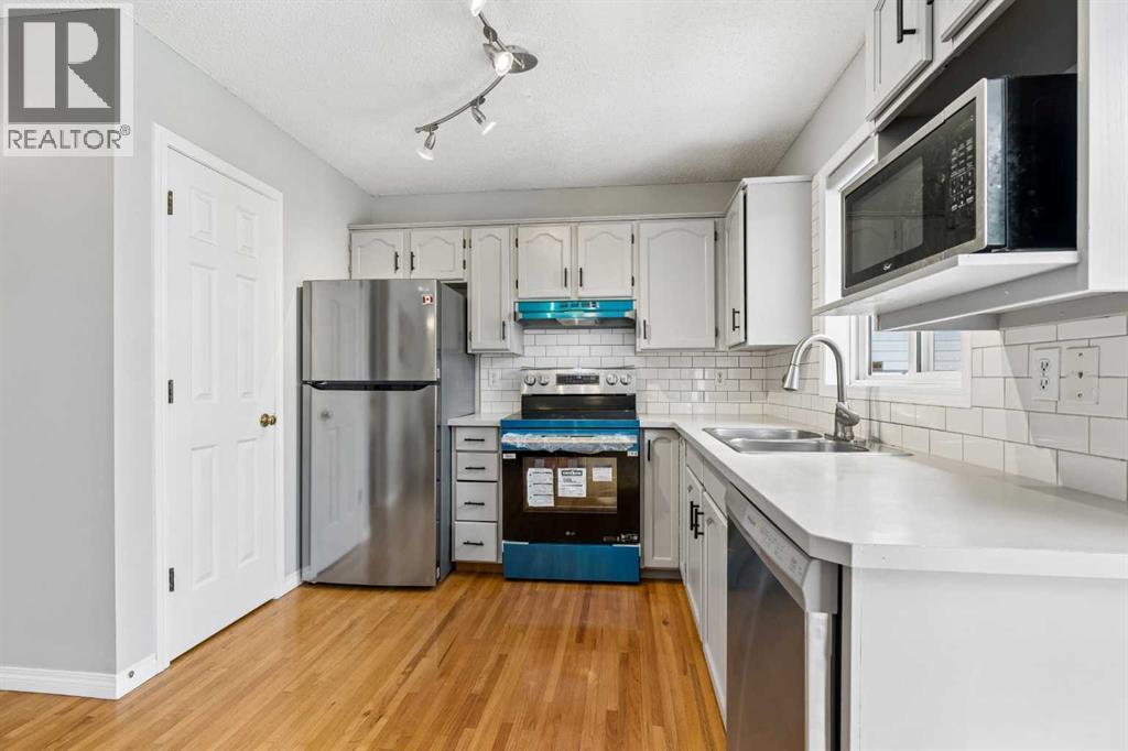 10433 Hidden Valley Drive Nw, Calgary, Alberta  T3A 5M2 - Photo 10 - A2335615