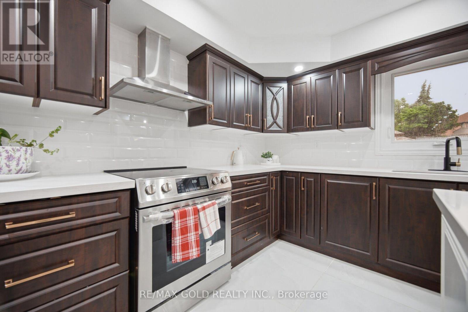 40 Kenpark Avenue, Brampton, Ontario  L6Z 3R5 - Photo 18 - W13606034