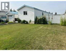 8 Meadowlake Gate E, Brooks, Alberta