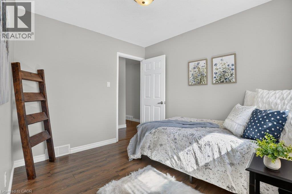 11 Graywood Court, Kitchener, Ontario  N2E 1W2 - Photo 19 - 40852263