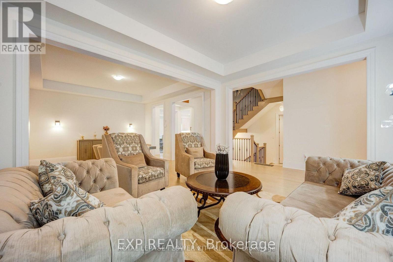 20 Seraville Street, Vaughan, Ontario  L3L 0H1 - Photo 7 - N13655386