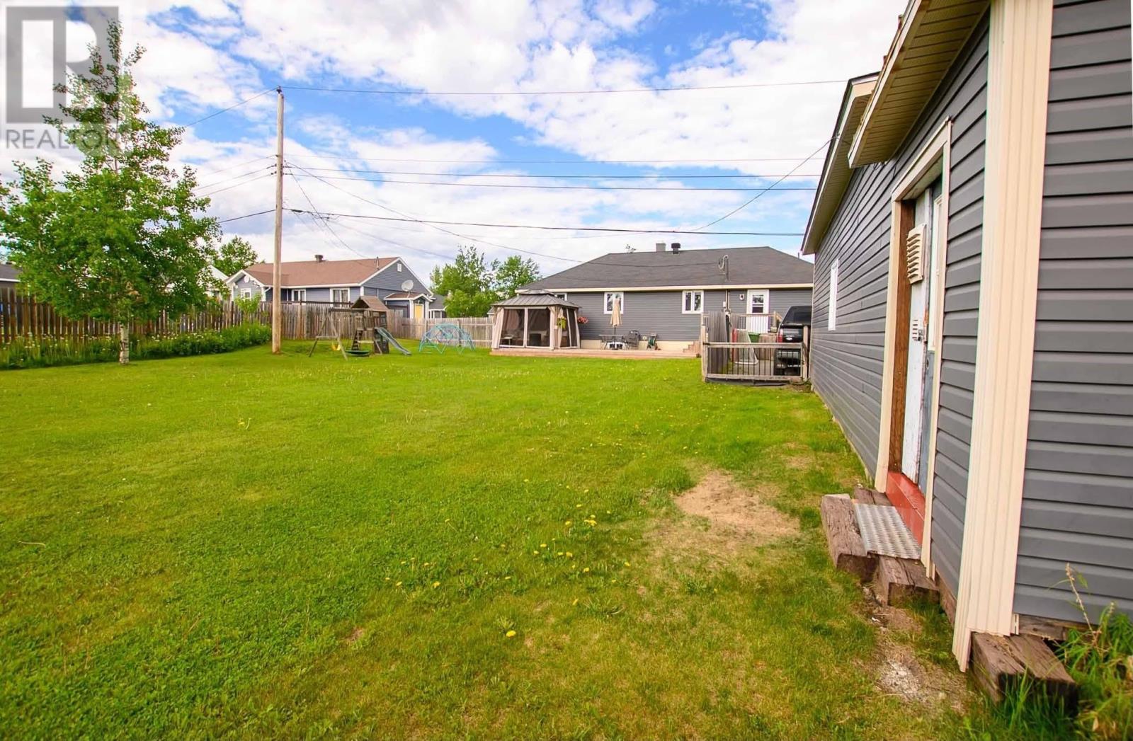 8 Pine Avenue, Labrador City, Newfoundland & Labrador  A2V 1W9 - Photo 8 - 1300946