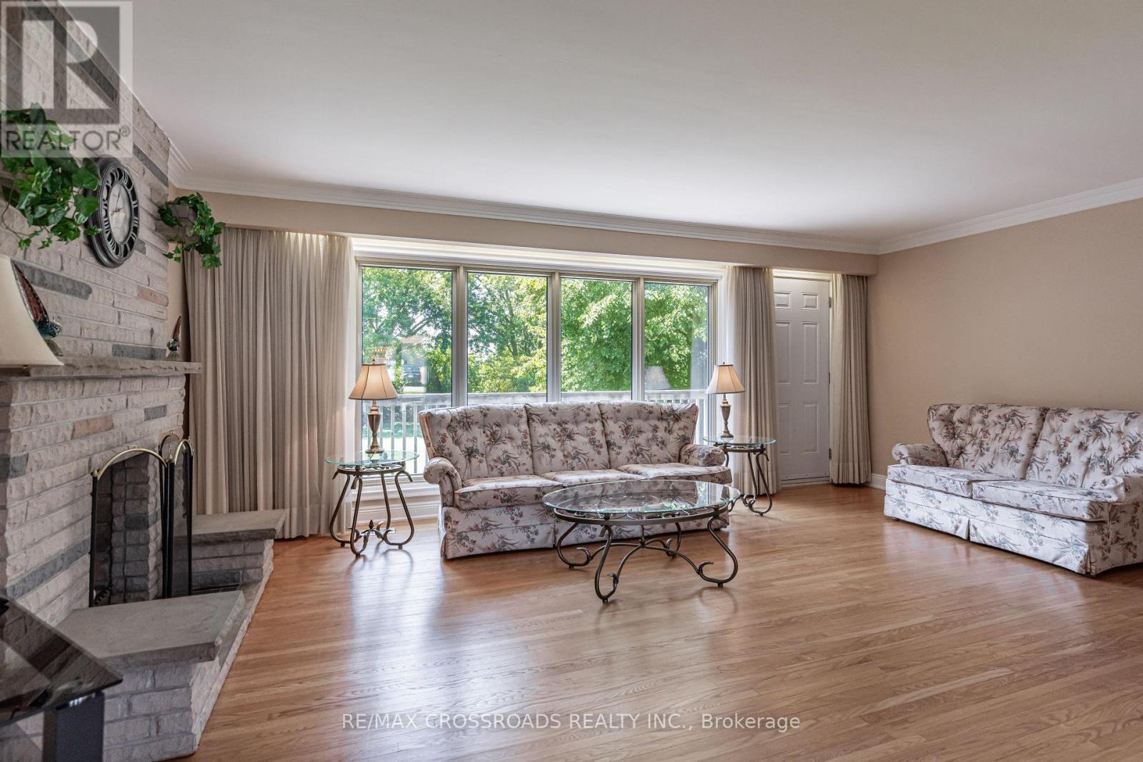 166 Elizabeth Crescent N, Whitby, Ontario  L1N 3R7 - Photo 15 - E13647854