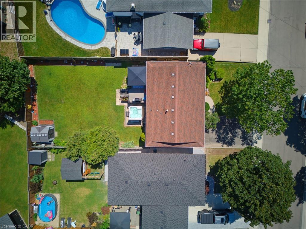 164 Hanover Place, Hamilton, Ontario  L8K 5X6 - Photo 2 - 40854254