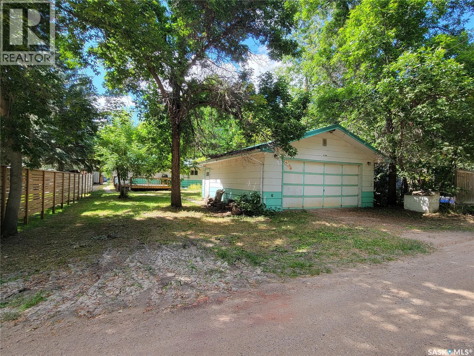 27 Elm Street, Katepwa Beach, Saskatchewan  S0G 2Y0 - Photo 8 - SK045022