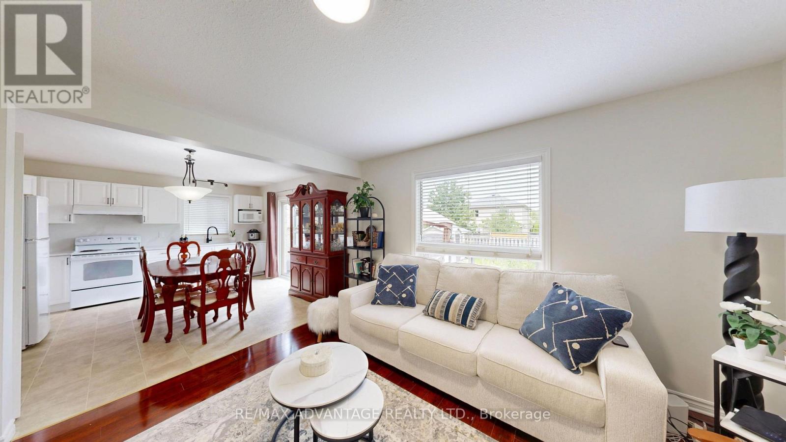 816 Wild Rose Lane S, London North, Ontario  N6H 5X4 - Photo 11 - X13655476