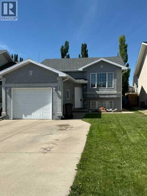 781 Red Crow Boulevard W, Lethbridge, Alberta  T1K 7M4 - Photo 2 - A2326430