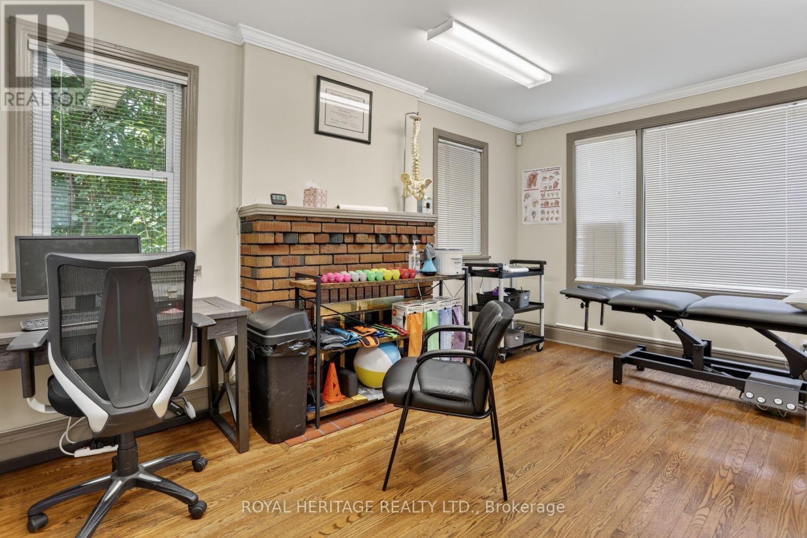 916 Brock Street South Street, Whitby, Ontario  L1N 4L6 - Photo 11 - E13655426