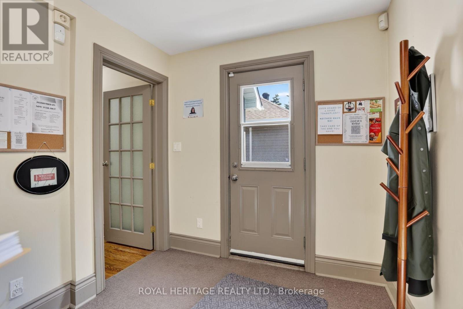 916 Brock Street South Street, Whitby, Ontario  L1N 4L6 - Photo 3 - E13655426