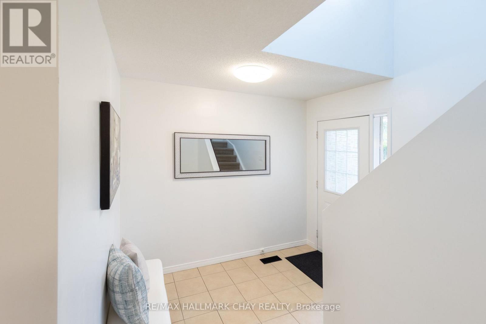 11 Dugdale Avenue, New Tecumseth, Ontario  L0G 1A0 - Photo 11 - N13655452