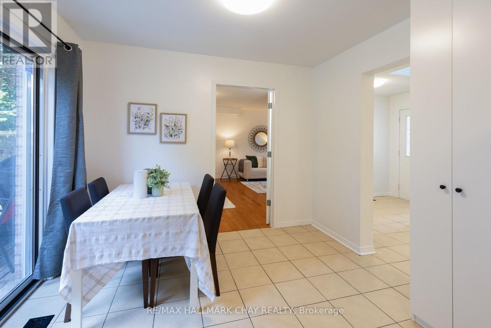 11 Dugdale Avenue, New Tecumseth, Ontario  L0G 1A0 - Photo 6 - N13655452