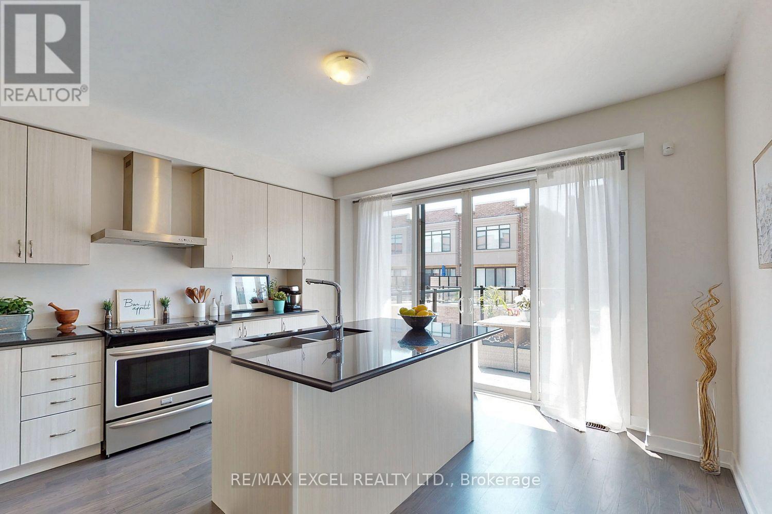 46 Troon Avenue, Vaughan, Ontario  L6A 4Z2 - Photo 23 - N13655478