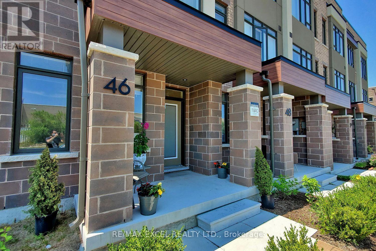 46 Troon Avenue, Vaughan, Ontario  L6A 4Z2 - Photo 4 - N13655478