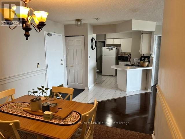 812 - 3605 Kariya Drive S, Mississauga, Ontario  L5B 3J4 - Photo 4 - W13655432