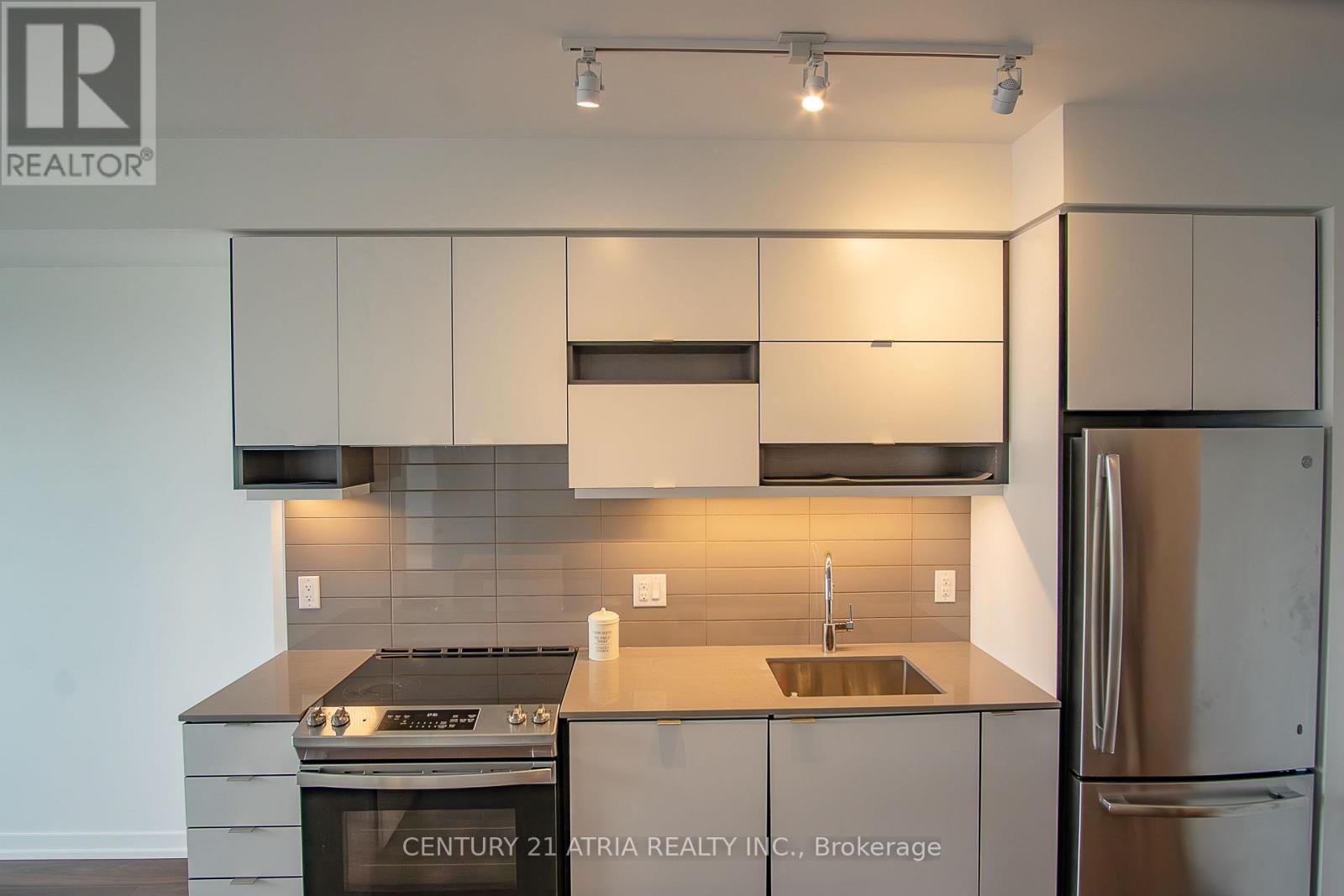 1405 - 4065 Confederation Parkway, Mississauga, Ontario  L5B 0L4 - Photo 10 - W13655456