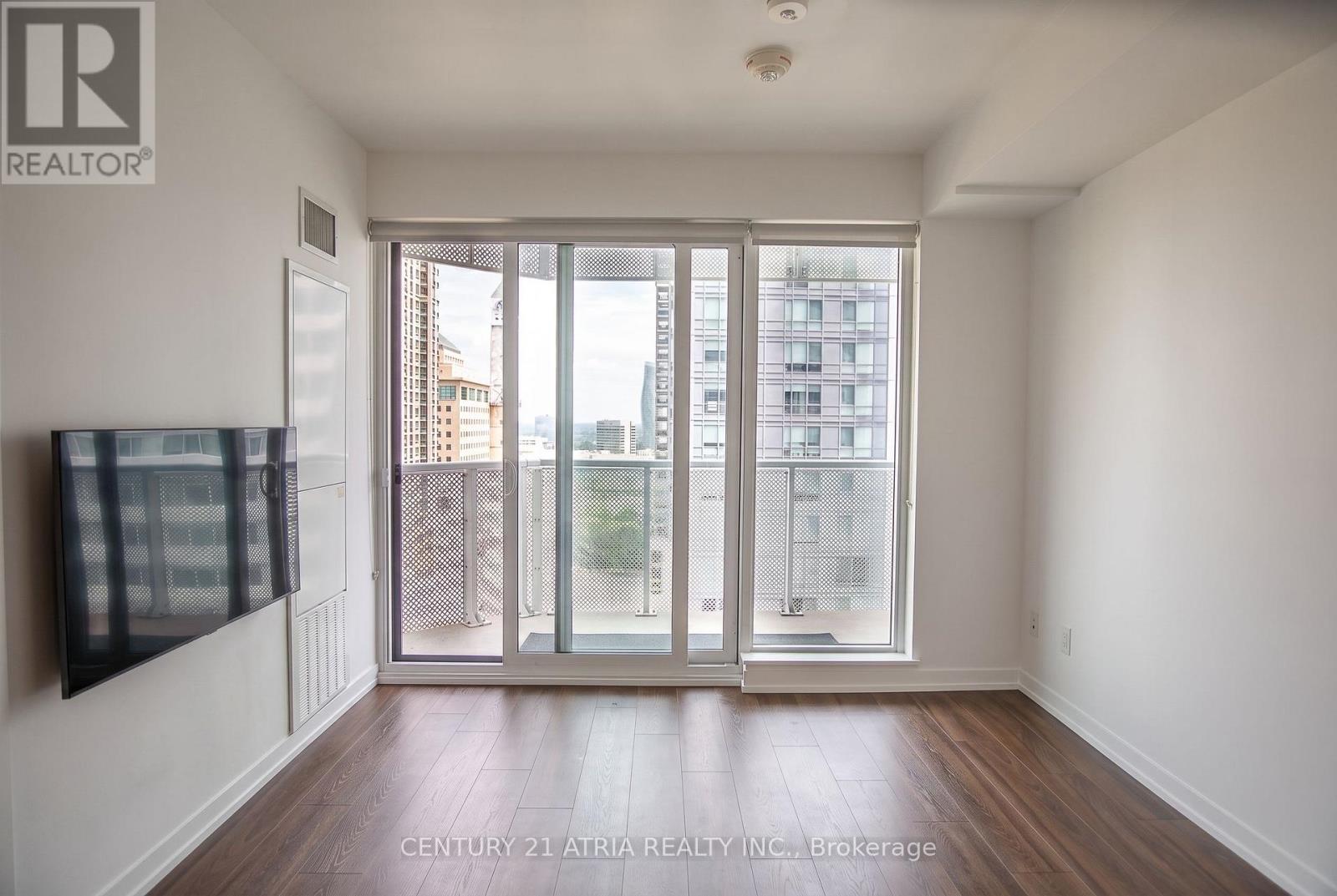 1405 - 4065 Confederation Parkway, Mississauga, Ontario  L5B 0L4 - Photo 4 - W13655456