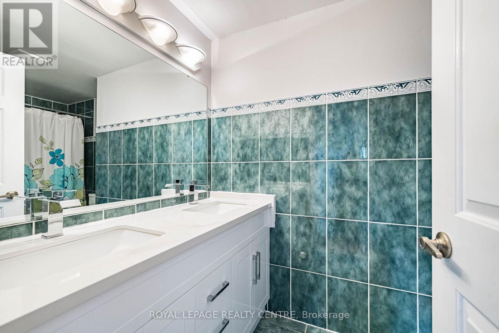 3211 Dovetail Mews, Mississauga, Ontario  L5L 5K4 - Photo 21 - W13615914
