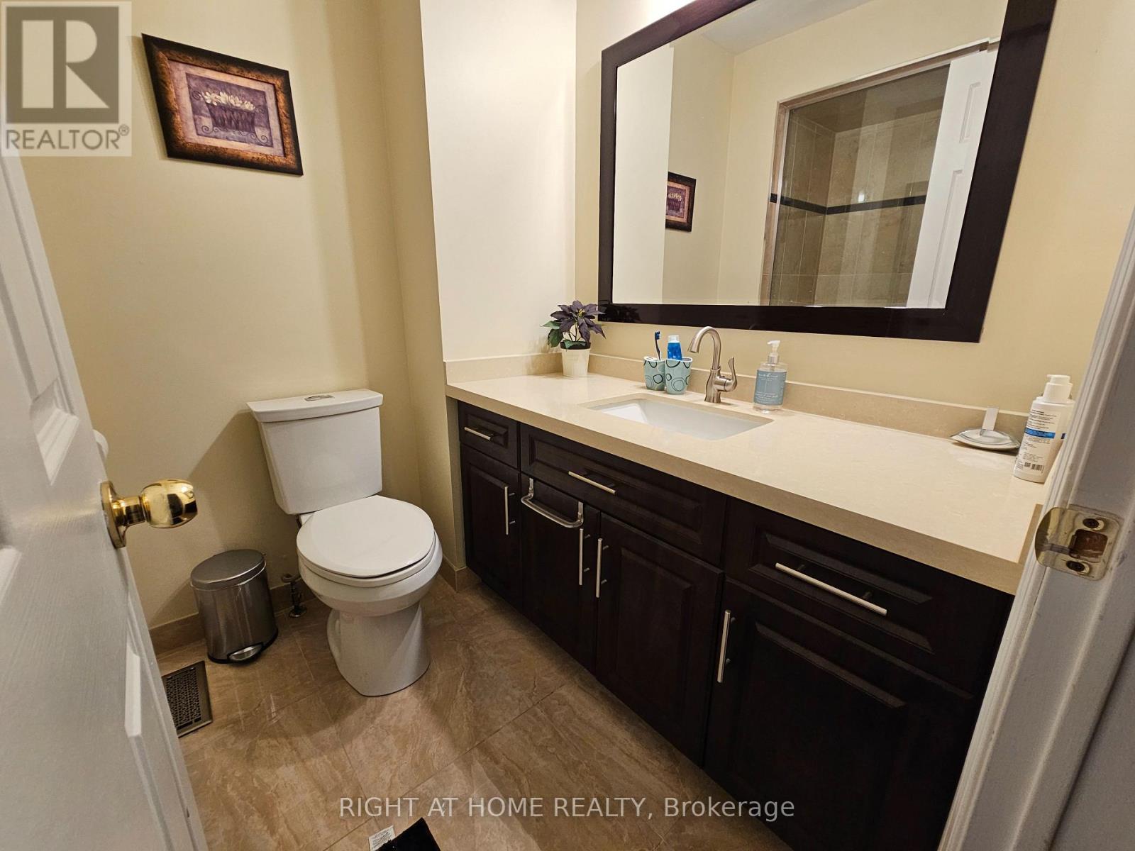 710 Ashprior Avenue, Mississauga, Ontario  L5R 3N8 - Photo 18 - W13626504