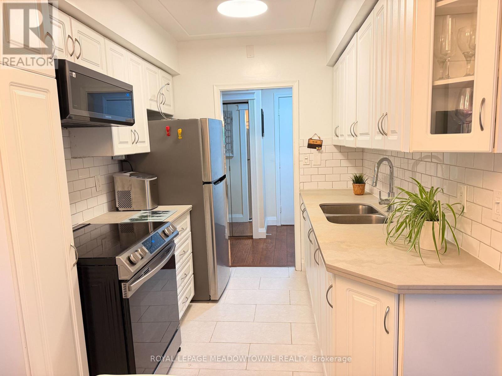 411 - 11 Woodman Drive, Hamilton (Corman), Ontario  L8K 4E3 - Photo 10 - X13655434