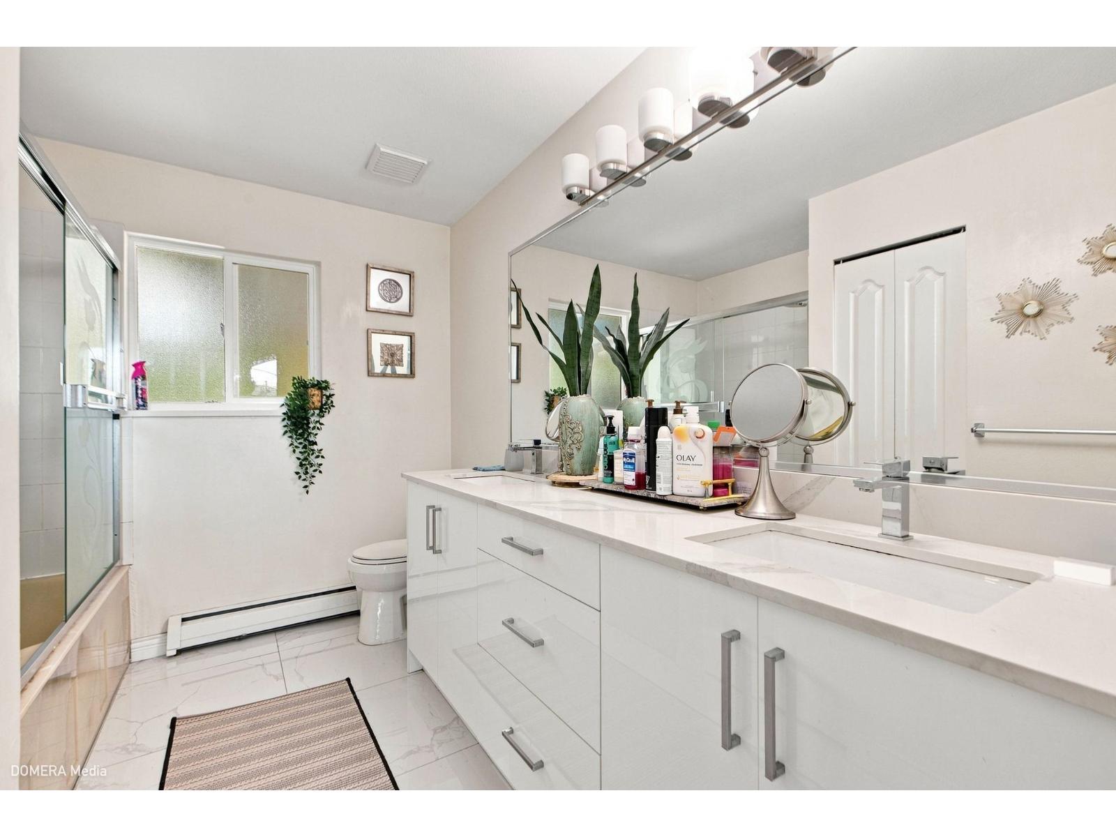 13755 93a Avenue, Surrey, British Columbia  V3V 8A9 - Photo 17 - R3151044