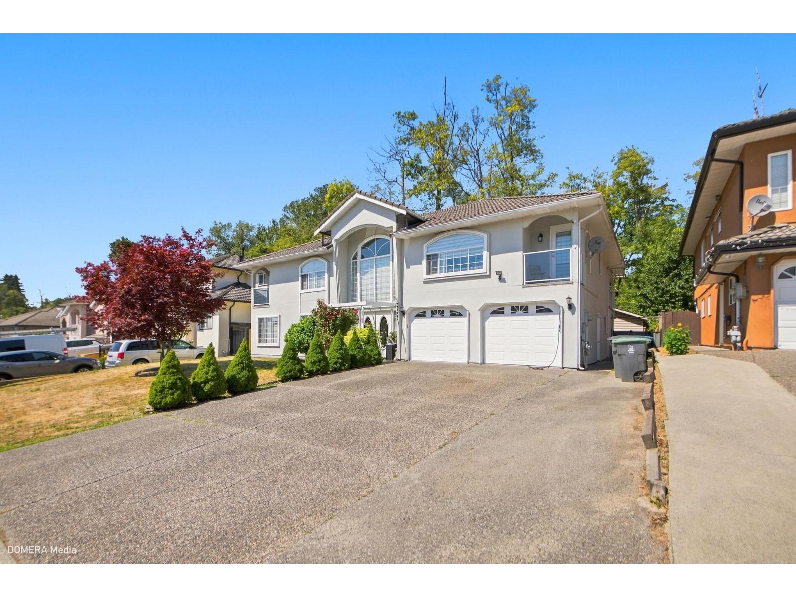 13755 93a Avenue, Surrey, British Columbia  V3V 8A9 - Photo 3 - R3151044