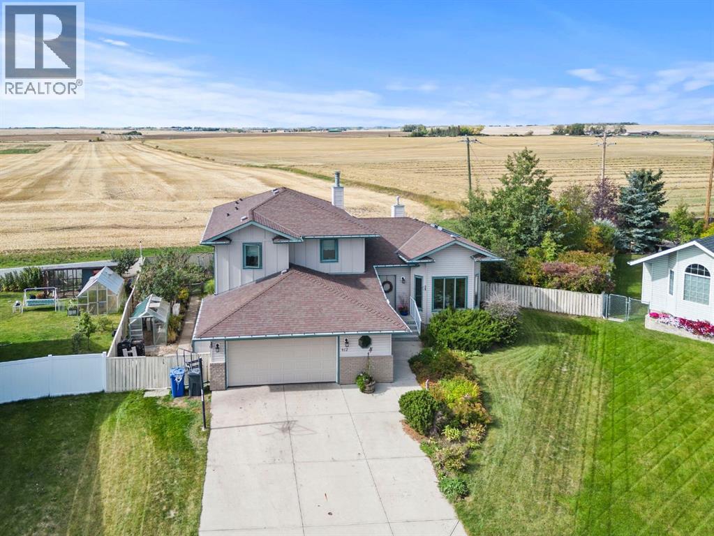 412 Harrison Court, Crossfield, Alberta  T0M 0S0 - Photo 2 - A2327407