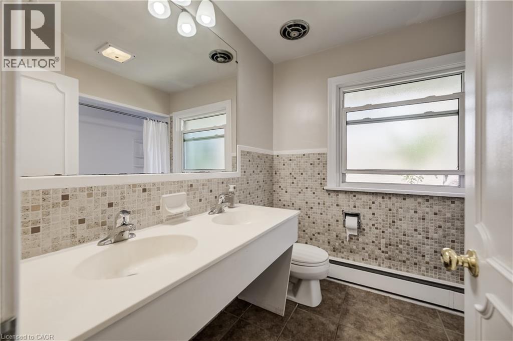 145 Ann Street, Kitchener, Ontario  N2B 1Y2 - Photo 28 - 40846664