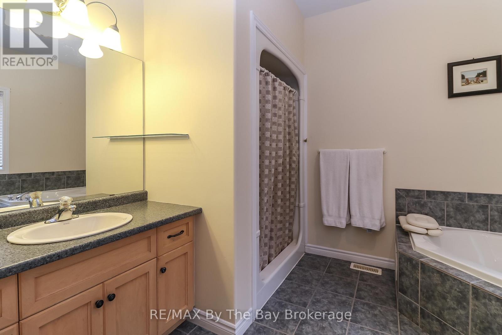 60 Martyn Drive, Wasaga Beach, Ontario  L9Z 1N6 - Photo 17 - S13589366