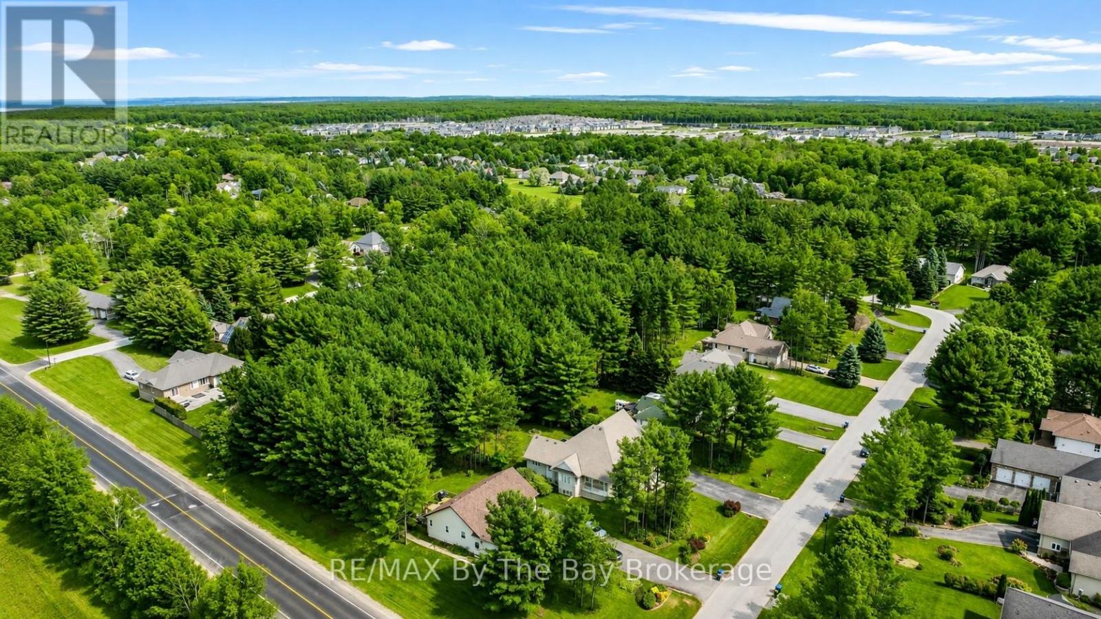 60 Martyn Drive, Wasaga Beach, Ontario  L9Z 1N6 - Photo 45 - S13589366
