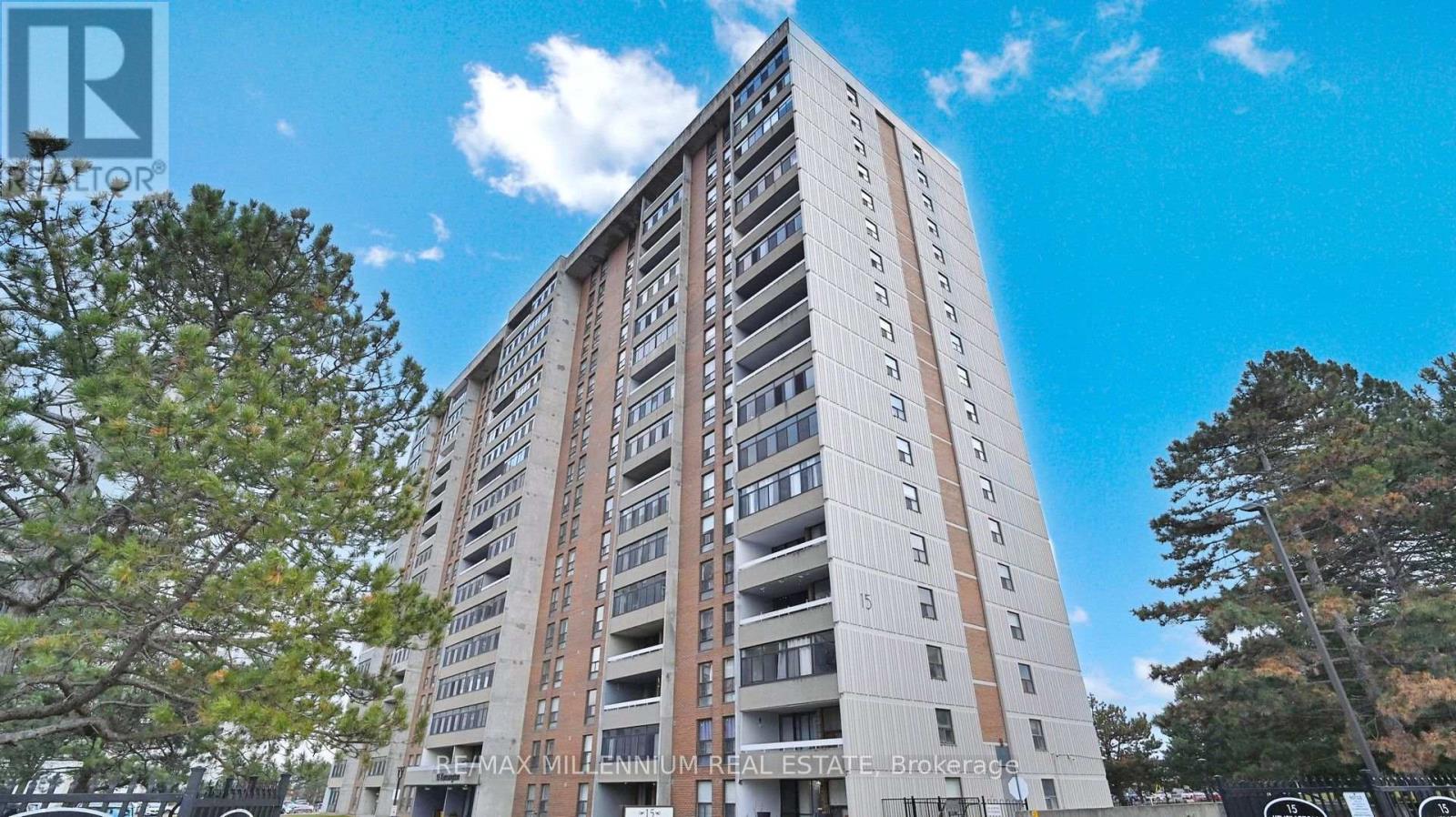 1512 - 15 Kensington Rd Road, Brampton, Ontario  L6T 3W2 - Photo 2 - W13603178