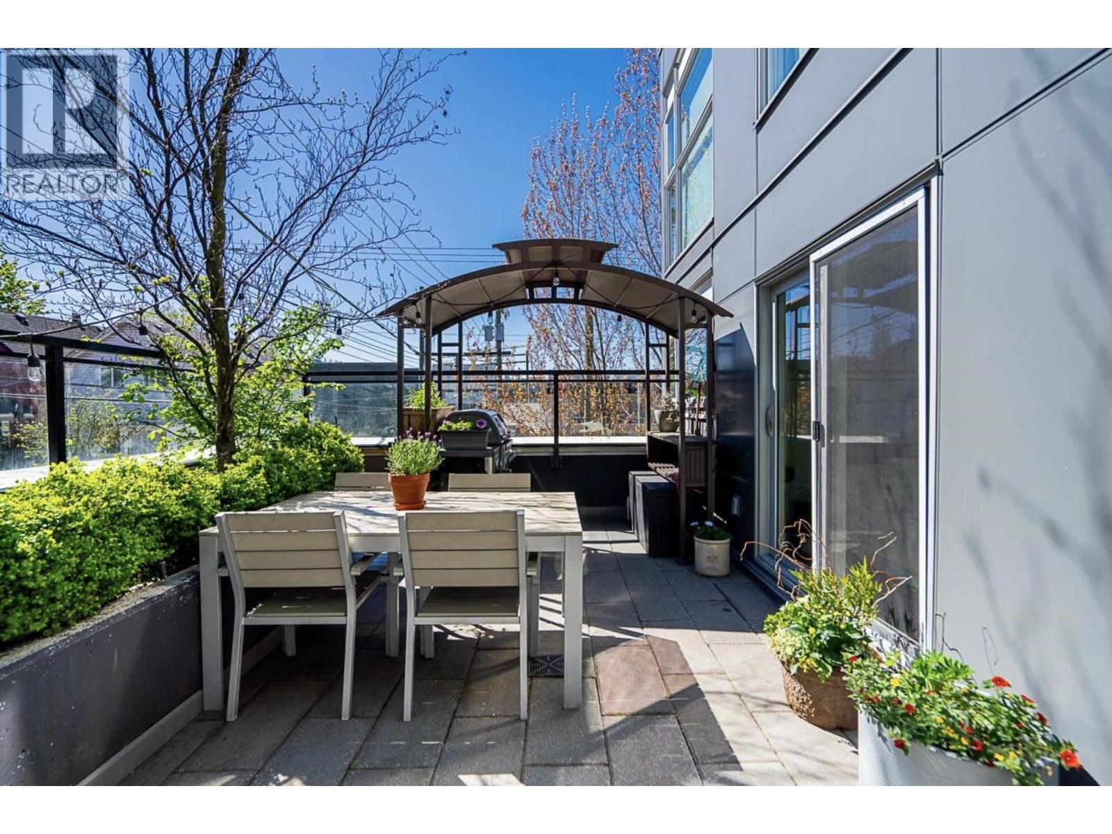 210 1588 E HASTINGS STREET, Vancouver, British Columbia