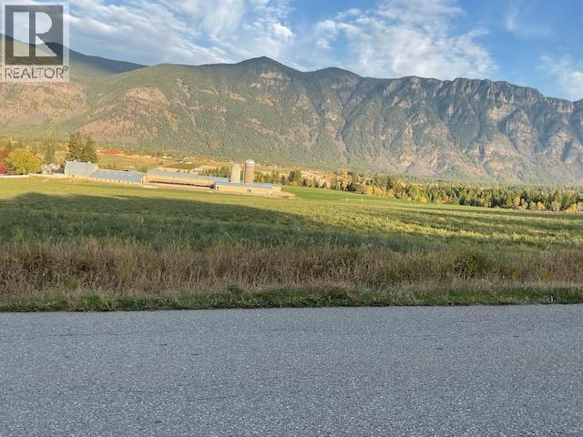 3765 Crestview Road, Creston, British Columbia  V0B 1G2 - Photo 30 - 10396899