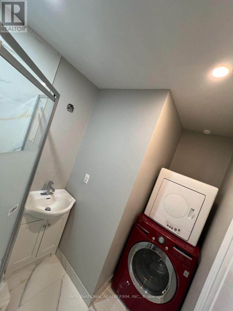 Main- Half - 73 Murray Drive, Aurora, Ontario L4G 2C2 - Photo 15 - N13655512