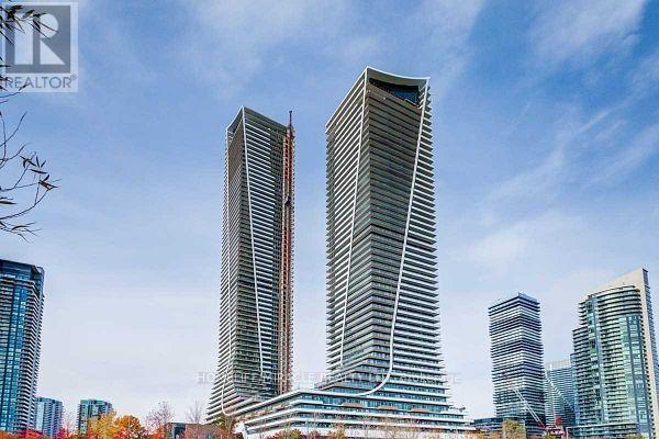 1013 - 30 SHORE BREEZE DRIVE, Toronto, Ontario