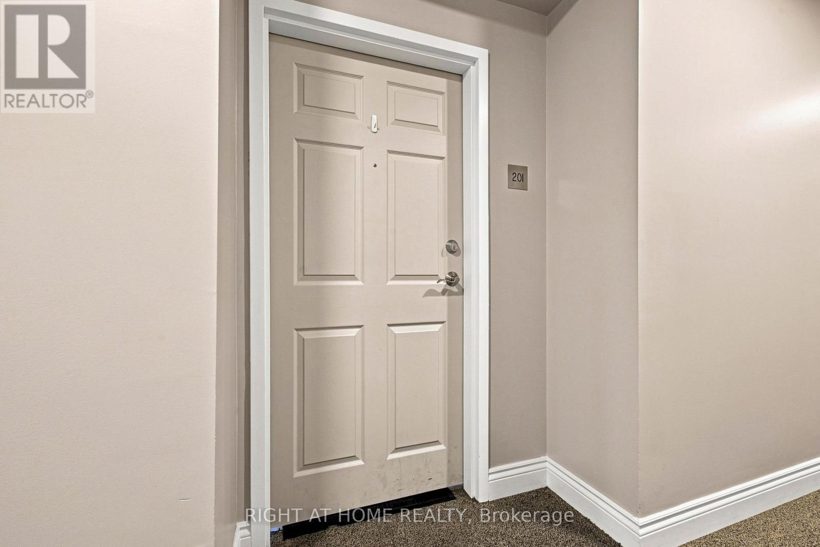 201 - 2 Colonial Drive, Guelph, Ontario  N1L 0K8 - Photo 3 - X13655540