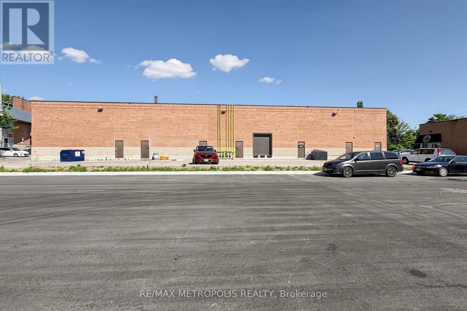 C2 - 802 Southdown Road, Mississauga, Ontario L5J 2Y4 - Photo 11 - W13647792