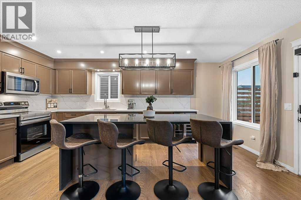 173 Bridleridge View SW, Calgary, Alberta  T2Y 0E5 - Photo 4 - A2322153