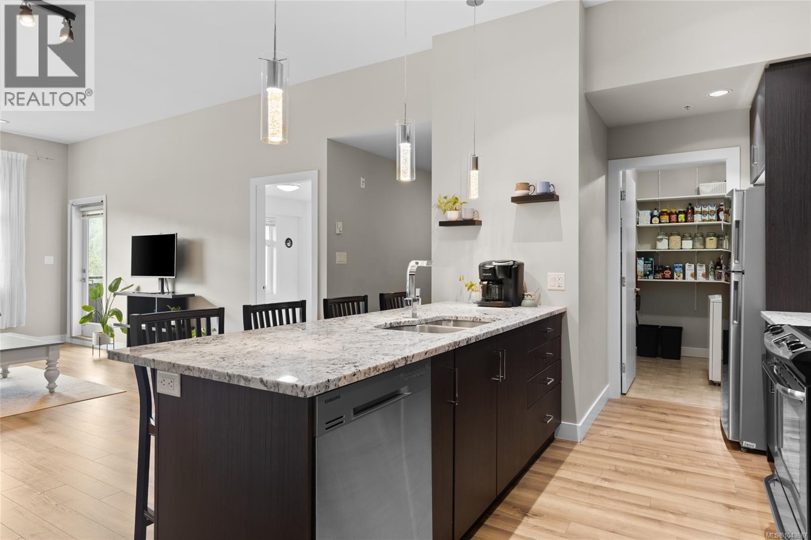 417 2655 Sooke Rd, Langford, British Columbia