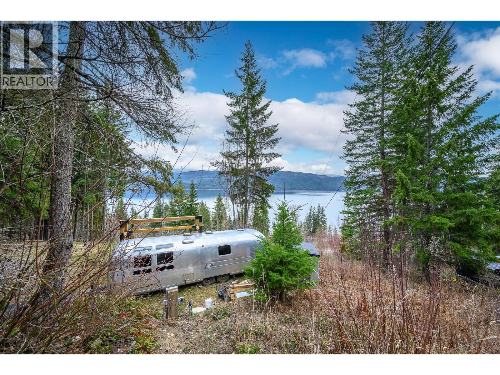 6474 Deer Run Road Lot# 11, Magna Bay, British Columbia  V0E 1M7 - Photo 2 - 10396117