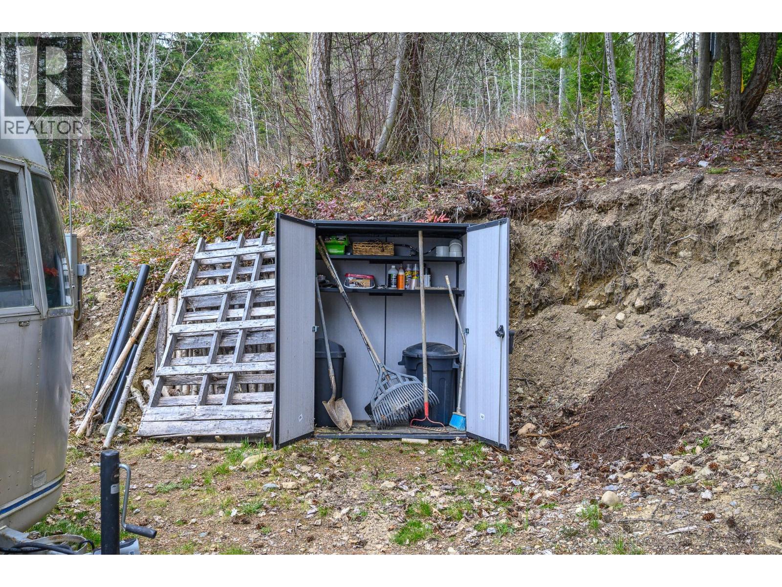 6474 Deer Run Road Lot# 11, Magna Bay, British Columbia  V0E 1M7 - Photo 31 - 10396117