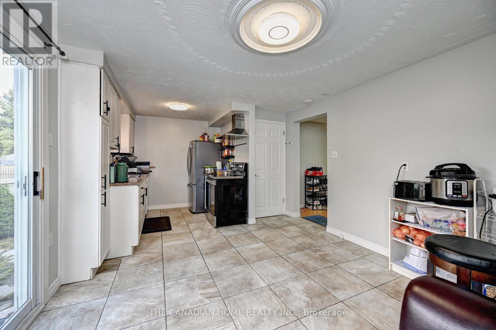 489 Strasburg Road, Kitchener, Ontario  N2E 1P1 - Photo 9 - X13655284