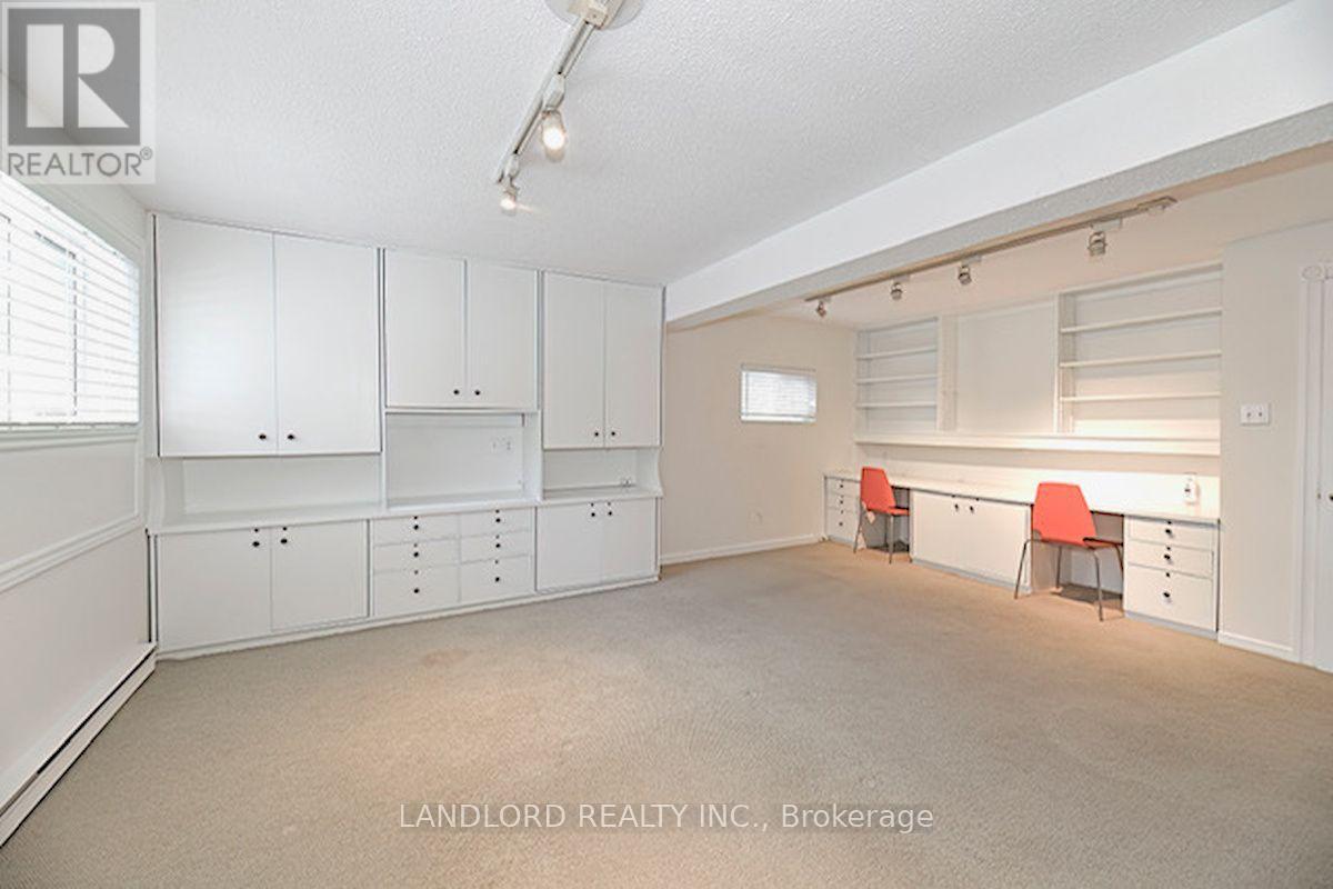 88 Carmichael Avenue, Toronto (Bedford Park-Nortown), Ontario  M5M 2W9 - Photo 17 - C13655574