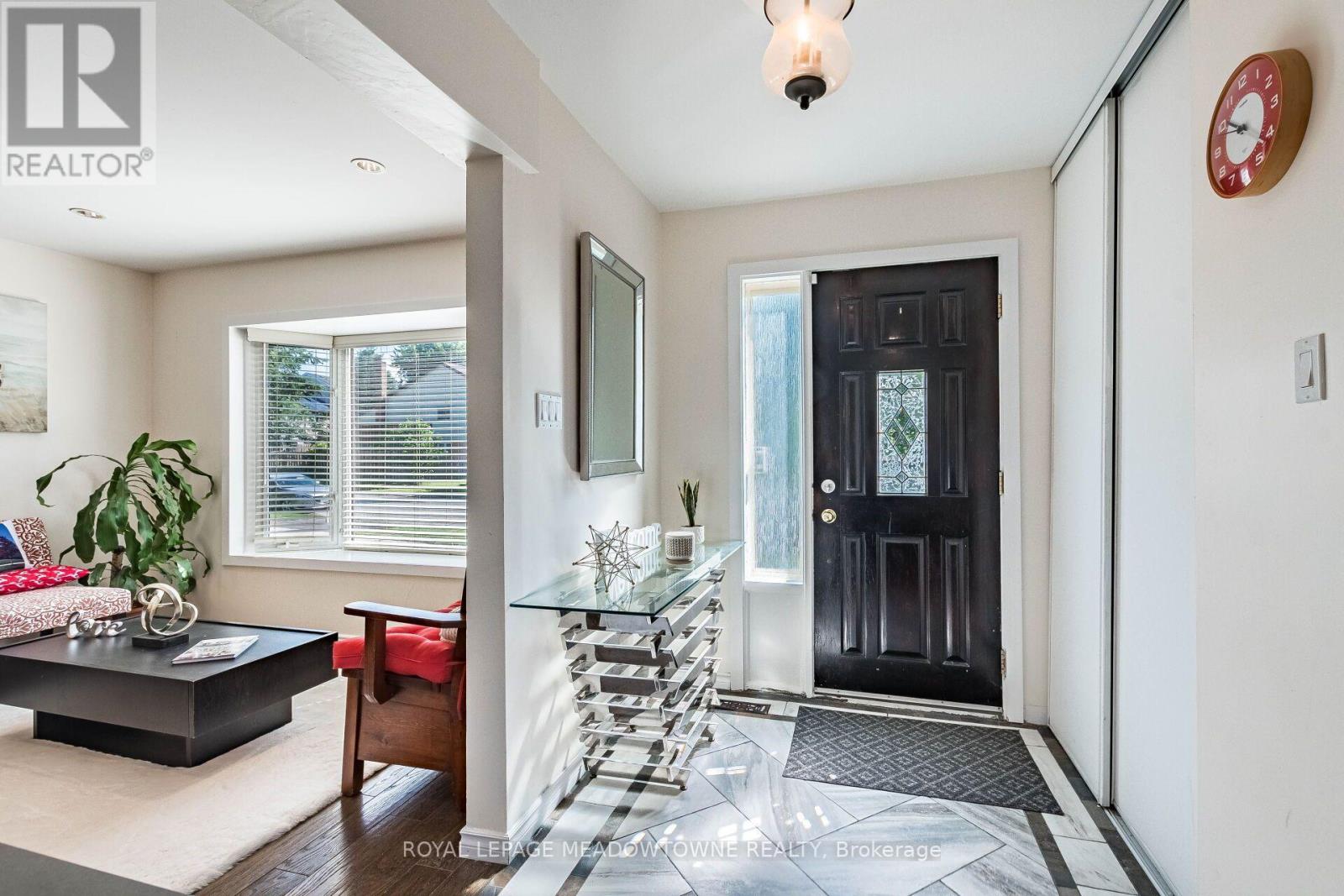 56 Sutter Avenue, Brampton, Ontario L6Z 1G7 - Photo 2 - W13655562