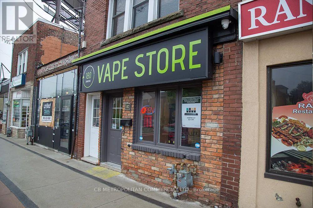 582 CONCESSION STREET, Hamilton, Ontario